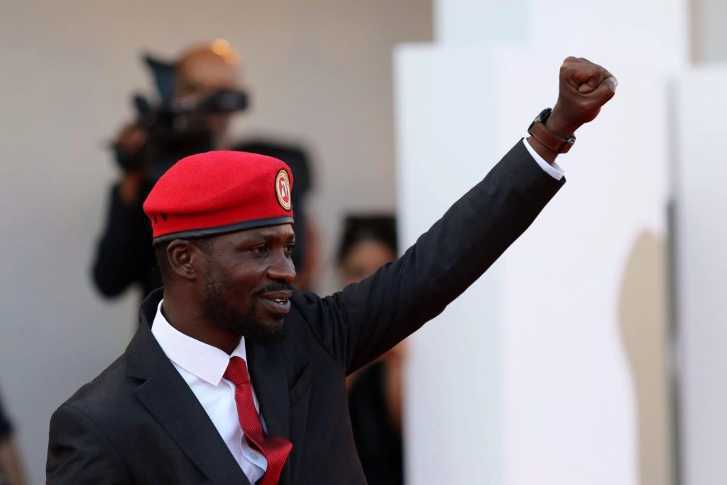 Bobi Wine yatangaje ko yahunze Uganda