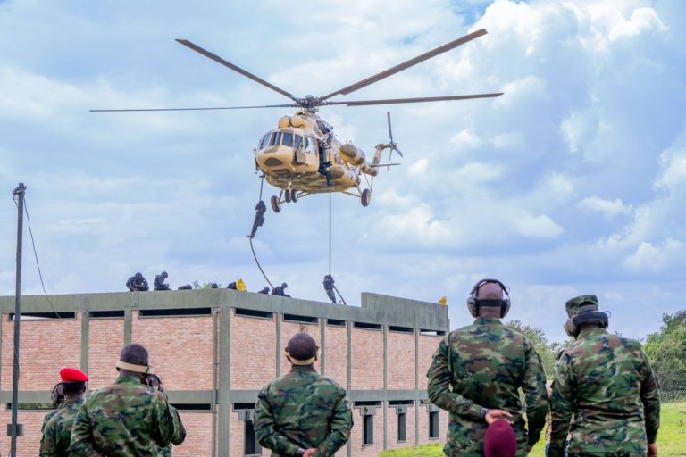 Abasirikare ba RDF ‘Special Force’ basoje amahugurwa yo guhangana n’iterabwoba