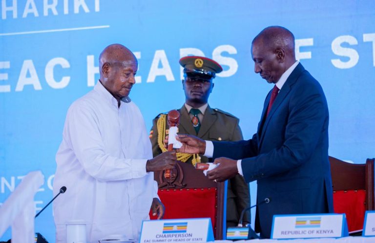 Perezida Museveni yatorewe kuyobora EAC
