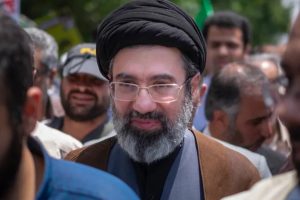 Perezida Trump yateguje urupfu umuhungu wa Ayotallah Khamenei wamusimbuye