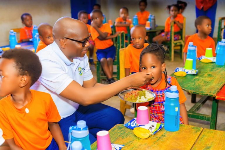 Rusizi: Gufatira amafunguro ku ishuri byatumye abana bagaruka mu ishuri