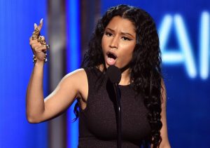Nicki Minaj yajyanywe mu nkiko ashinjwa ubwambuzi