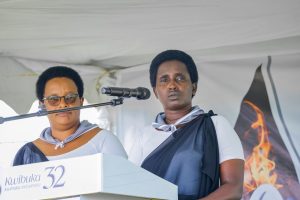 Twahungiye kwa Pasiteri twicwa n’abambaye amakanzu tubatirizwamo -Ubuhamya bwa Akaniwabo