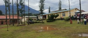 Batewe impungenge n’amazi ava mu birunga yinjira mu Rwibutso rwa Jenoside rwa Rugarama