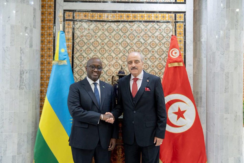 U Rwanda na Tunisia byasinyanye amasezerano abiri y’ubufatanye