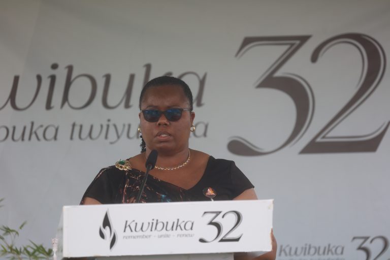 Abato murasabwa kudasinda amahoro ngo mwirare – Dr Uwituze