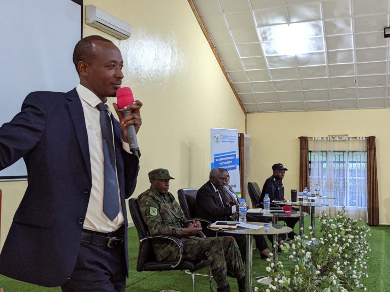 “Agahinda ka Mama”, igitabo yanditse kuri nyina wahohotewe muri Jenoside