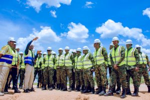 Nyagatare: Abasirikare biga i Nyakinama basuye  ibikorwa byo kwita ku bidukikije