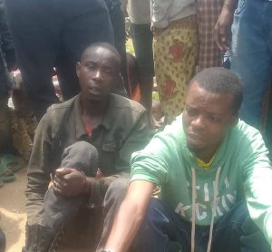 Rubavu: Abaturage bacakiye babiri biyise abapolisi baje kubambura