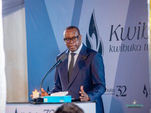 Dr. Bizimana yanenze Abanyamakuru batigira ku mateka ya Jenoside