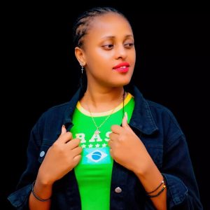 Inkindi Aisha yahishuye ko gukina Filimi ari umunyamahane bishimisha abamukirikira