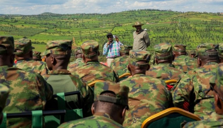 Abiga mu Ishuri Rikuru rya RDF bari mu rugendoshuri ku mateka y’urugamba rwo kubohora Igihugu