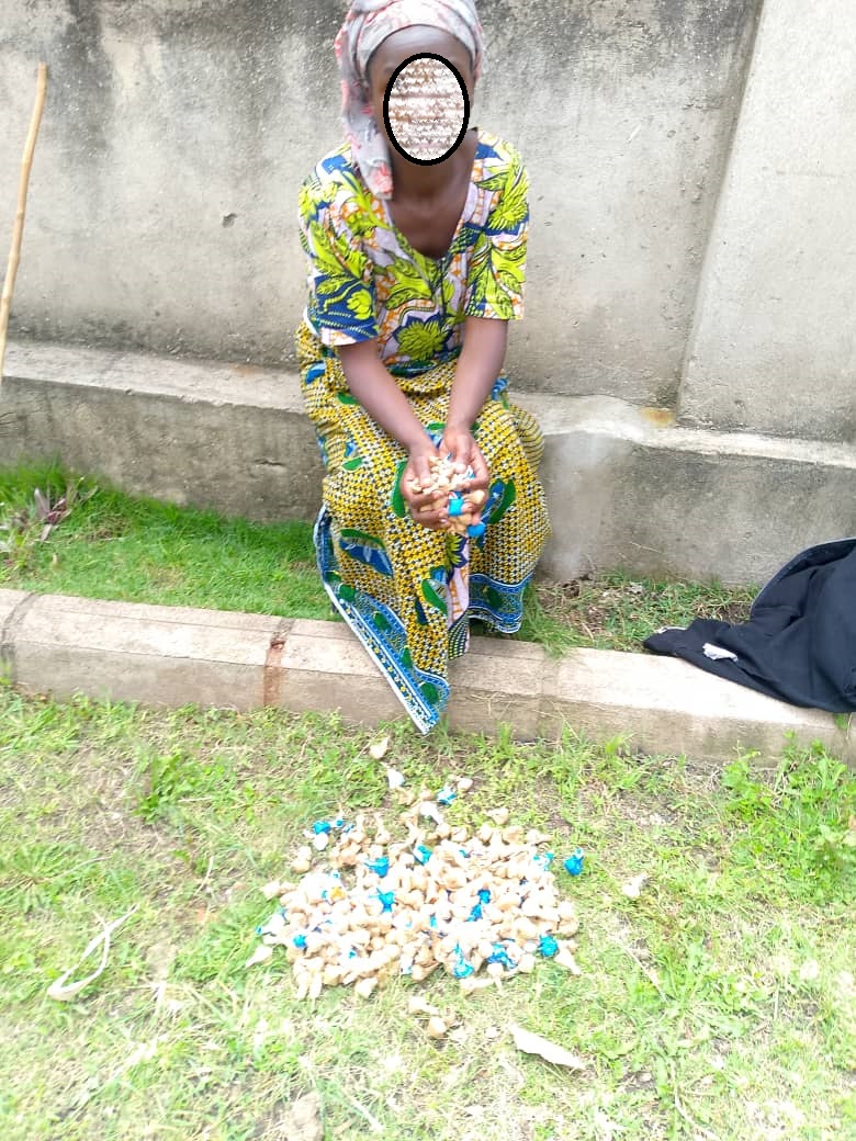 Rubavu: Umugore yafatanywe udupfunyika 200 tw’urumogi