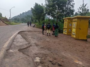Nyamasheke: Barifuza akazu k’abagenzi aho bategera imodoka ko kugamamo imvura n’izuba