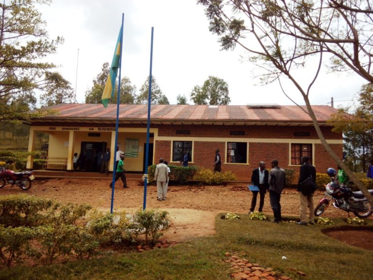 Nyamasheke: Arakekwaho kwica mugenzi we amuziza amafaranga 2,500
