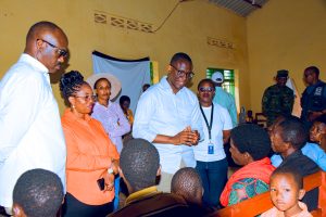 Ibikorwa remezo ni ibyanyu mubibungabunge – Minisitiri Habimana