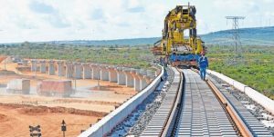 Sobanukirwa umuhanda wa gari ya moshi uhuza u Rwanda na Tanzania watekerejwe mu myaka 25 ishize