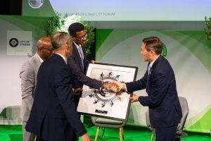 Umujyi wa Kigali washyikirijwe igihembo cyo kwakira neza UCI 2025