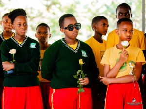 Abanyeshuri ba Kigali Infants Academy bavanye isomo ku rwibutso rwa Jenoside rwa Nyanza ya Kicukiro (Amafoto)