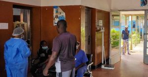 OMS iraburira ibihugu bituranye na RDC na Uganda kubera Ebola yahagaragaye