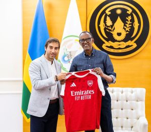 Perezida Kagame yashimiye Arsenal yatwaye Shampiyona y’u Bwongereza