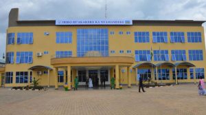 Nyamasheke: Abagabo 2 n’abagore babo bafashwe bataburura umurambo wa sebukwe