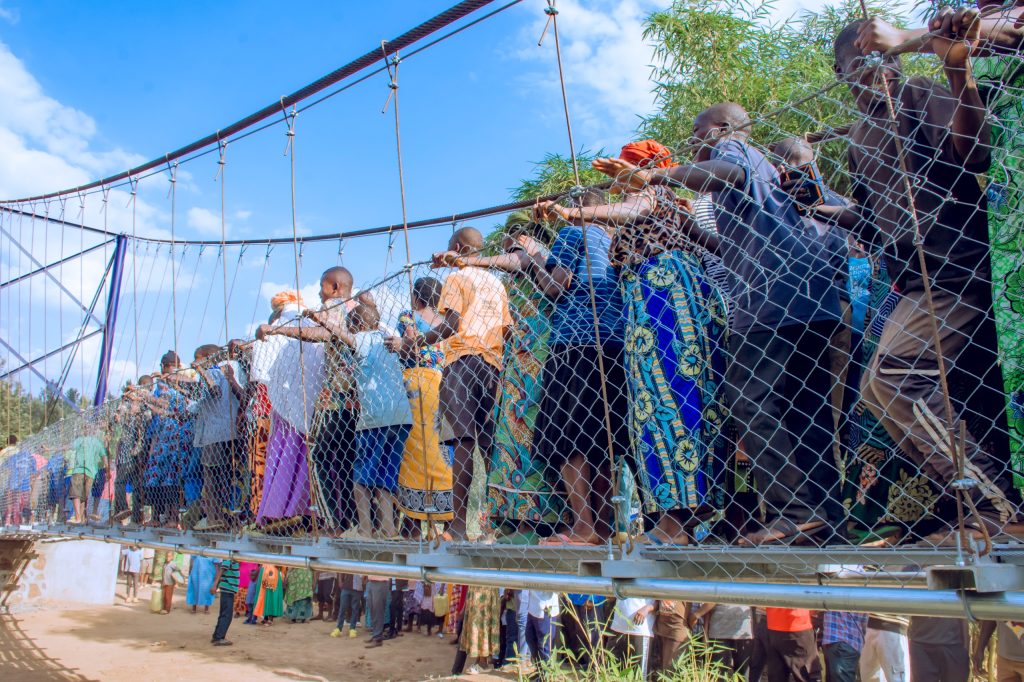 Nyagatare: Mimuri na Mukama bishimiye ikiraro cya miliyoni 173 kije kuborohereza mu ngendo
