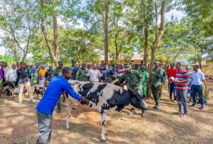 RDF na RNP bahaye amatungo abaturage b’i Kirehe na Kayonza