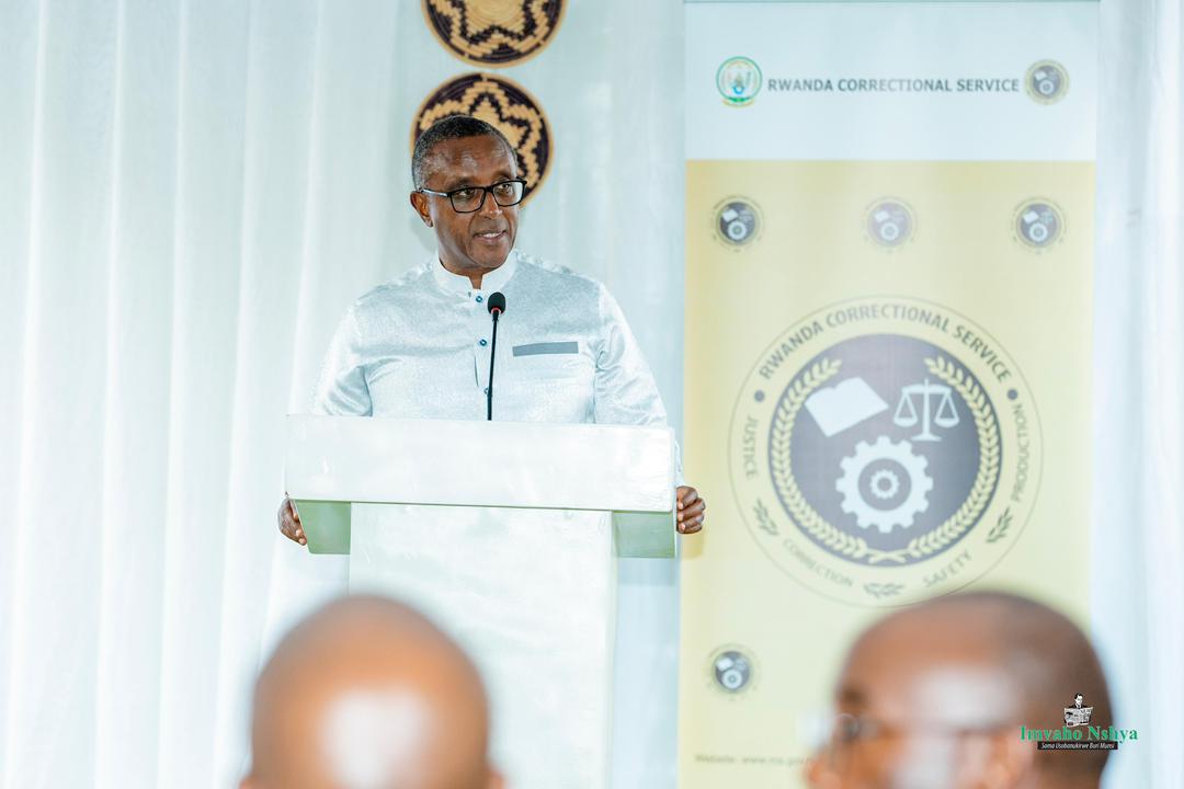 Muzabe abaturage beza, mufatanye nabo musanze kubaka Igihugu- Minisitiri Dr. Biruta