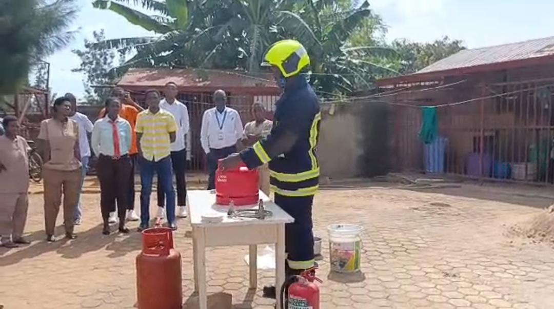 Bugesera: Polisi yahuguye abakora kwa muganga gukumira no kwirinda inkongi z’umuriro
