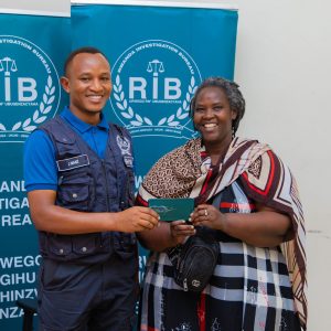 Bugesera: RIB yasubije abaturage telefoni 140 z’asaga miliyoni 40 Frw bari baribwe