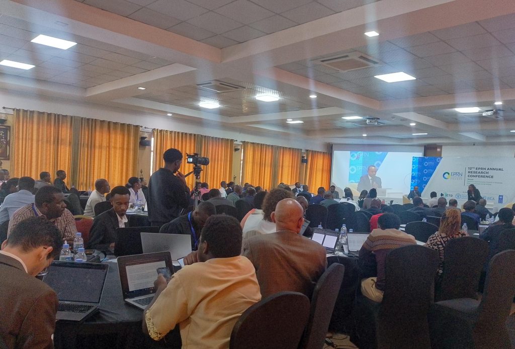 Kigali: Abarenga 300 bariga uko u Rwanda rwahangana n’ihungabana ry’ubukungu