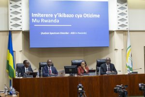 Hari imiryango ifata abafite otizime nk’abatewe n’amadayimoni – Sena