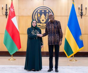 Perezida Kagame yakiriye inyandiko z’Abambasaderi ba Oman na New Zealand&nbsp;