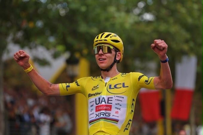 Tadej Pogačar yegykanye Tour de France 2026, akomeza kuyandikamo amateka