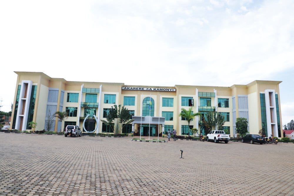 Kamonyi: Umugabo yasanzwe mu nzu yabagamo amanitse mu mugozi yapfuye
