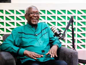 Abanyamakuru b’ubu bareke inyota y’amafaranga – Mweusi Karake wayoboye Radio Muhabura