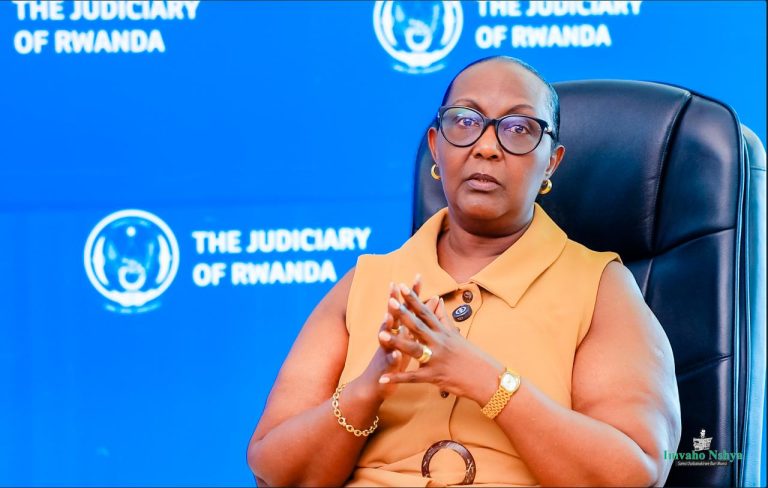 Ikoranabuhanga mu kwihutisha itangwa rya serivisi z’ubucamanza n’ubutabera – Ikiganiro cyihariye na Rt. Hon. Mukantaganzwa 