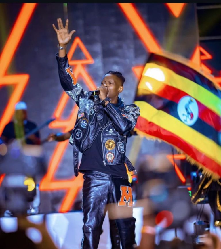 Jose Chameleone yikuye mu gitaramo yari ategerejwemo cyiswe ‘Summer Holiday’