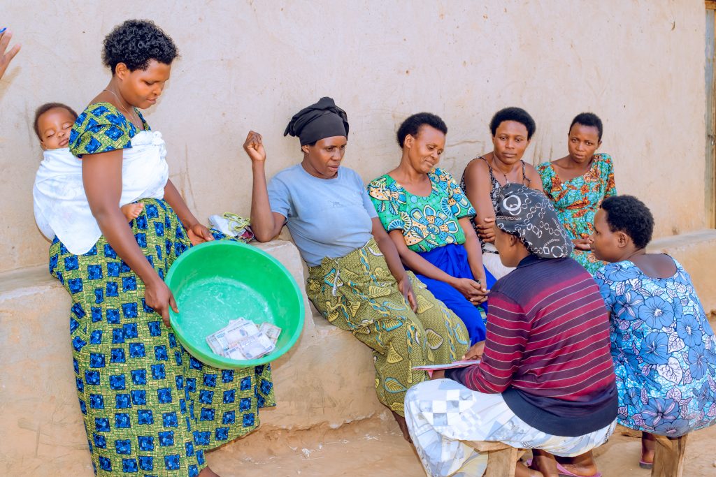 Nyagatare – Karama: Abagore bavuga imyato amatsinda yo kwizigamira abateza imbere