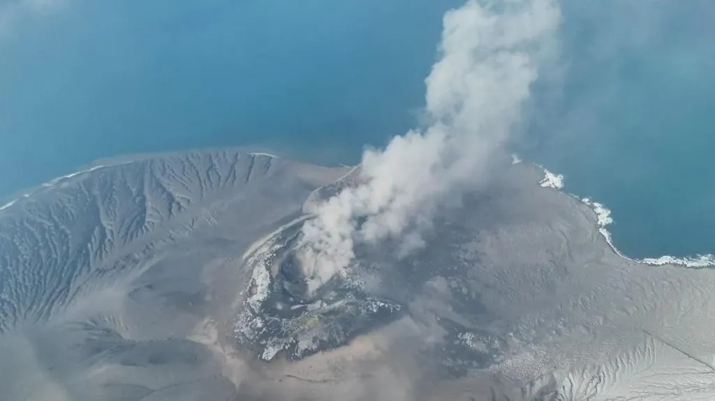 Indonesia: Iruka ry’ikirunga ryahagaritse ingendo z’indege
