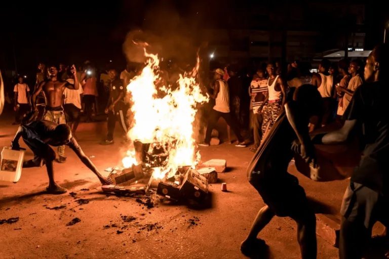 Gambia: Perezida yavuze ku myigaragambyo yo kumwamagana
