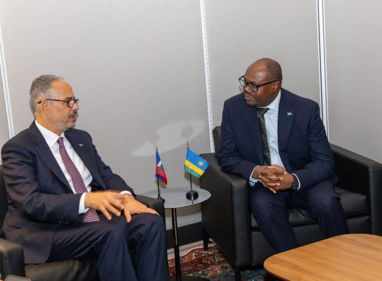 Minisitiri w’Intebe Dr Nsengiyumva yaganiriye na mugenzi we wa Haiti