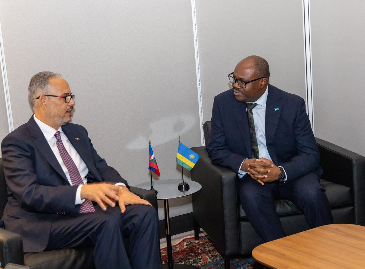 Minisitiri w’Intebe Dr Nsengiyumva yaganiriye na mugenzi we wa Haiti