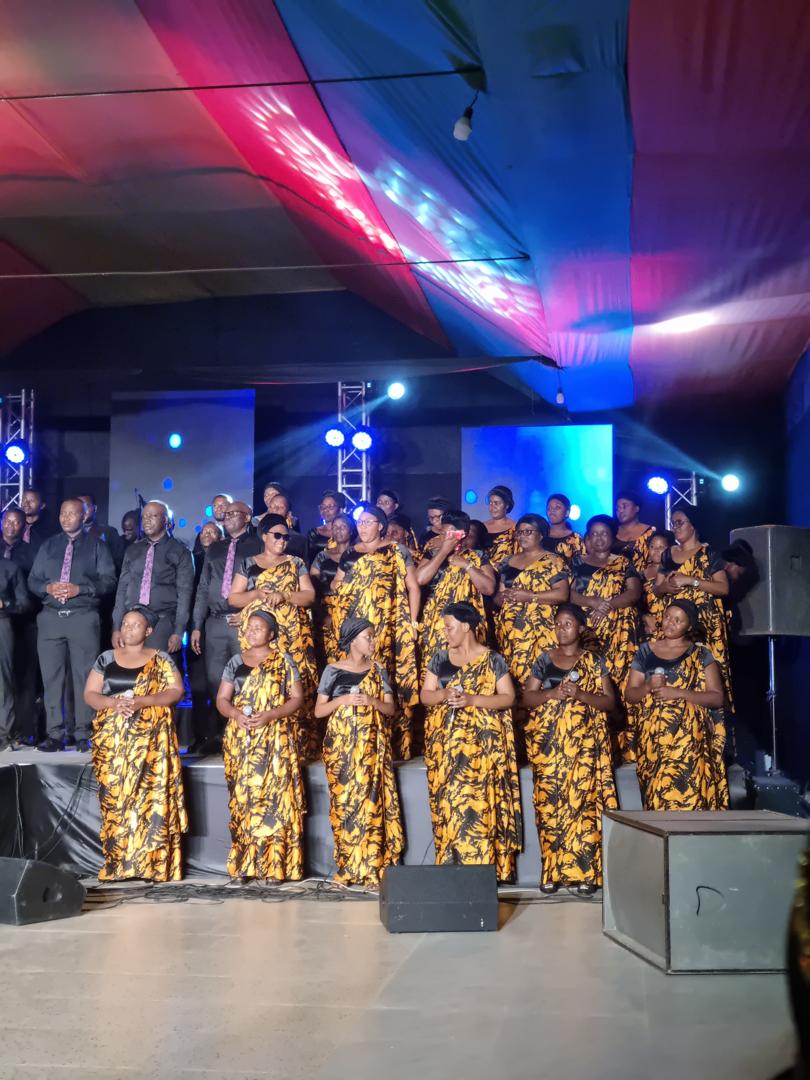 Korali Hermon yasubiyemo indirimbo ‘Amatunda’ imaze imyaka 20