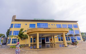 Nyamasheke: Yaje gukiza bamutera icyuma ahasiga ubuzima