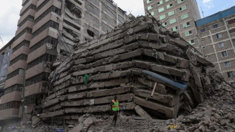 Kenya: Inyubako y’amagorofa 18 yagwiriye abantu