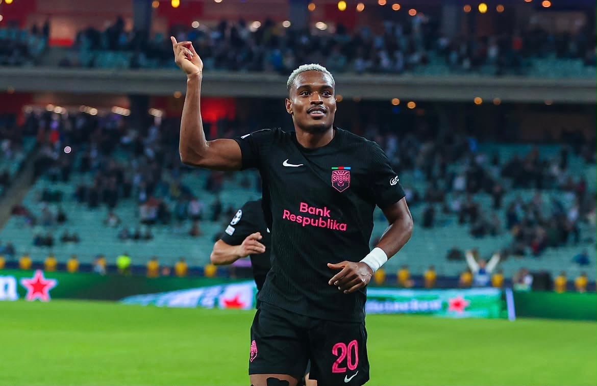 Joy-Lance Mickels yanditse amateka, Manchester United ikomeza kujya ahabi