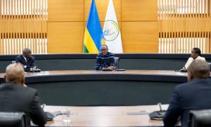 Perezida Kagame n’abikorera muri Afurika baganiriye ku guteza imbere kwishyurana hakoreshejwe ikoranabuhanga