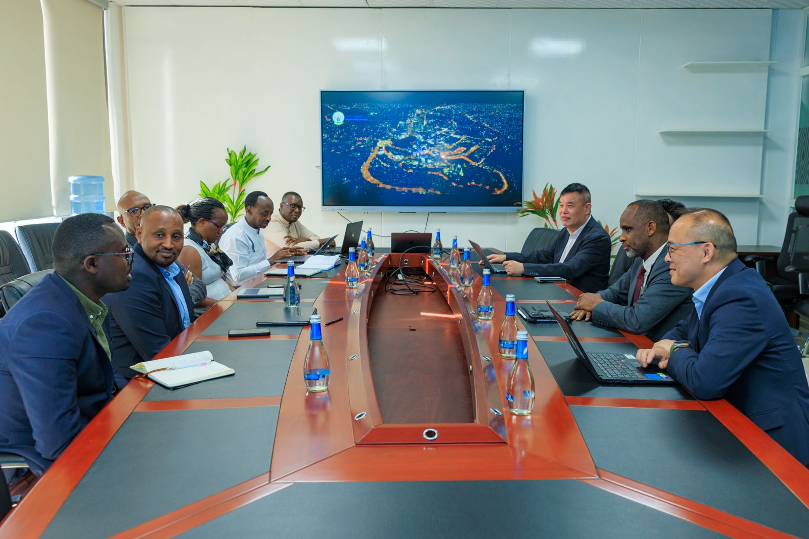 Ikigo cyo muri Singapore kirarambagiza amahirwe y’ishoramari mu Rwanda